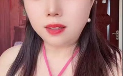 雪莉蕾丝睡衣自拍